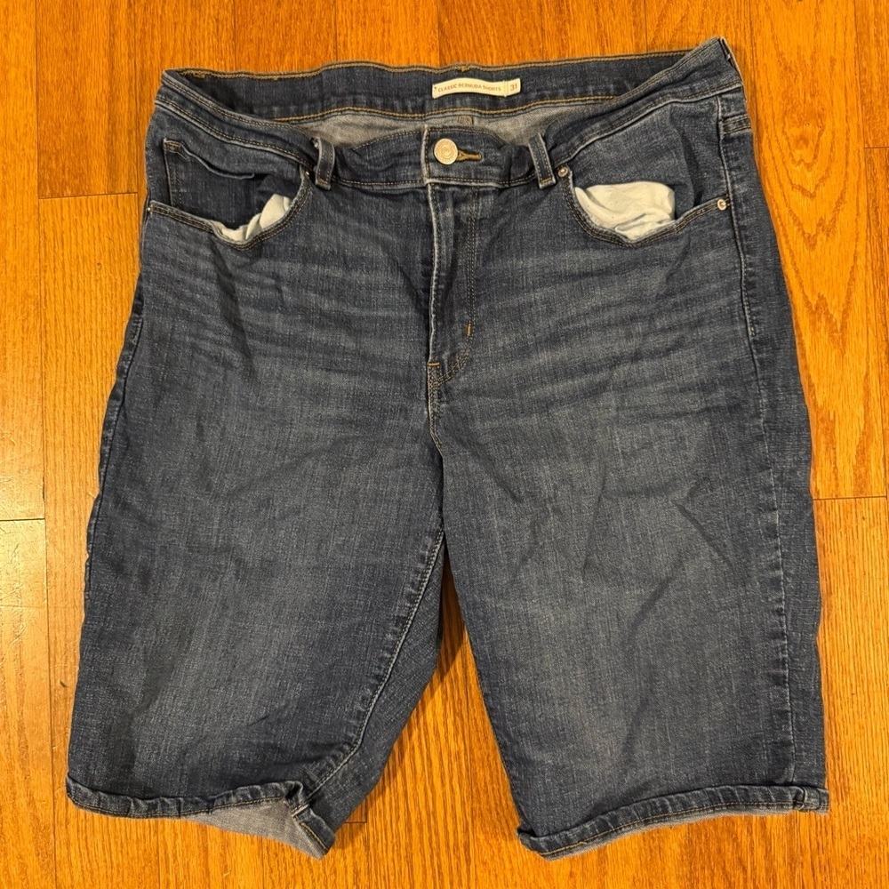 Signature by Levi Strauss Jean Bermuda Shorts Womens Size 31